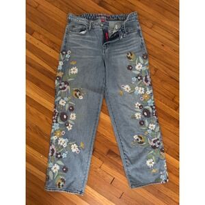 Lucky Brand The Baggy embroidered jeans light wash and a unique floral design